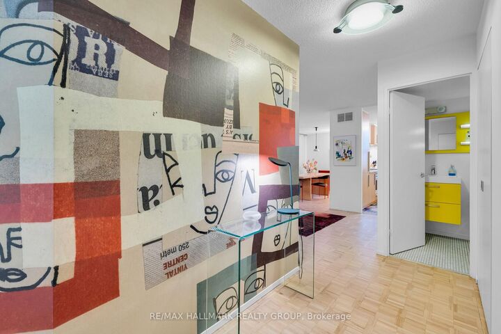 Property Photo: 40 Arthur Street 203 ON K1R 7T5