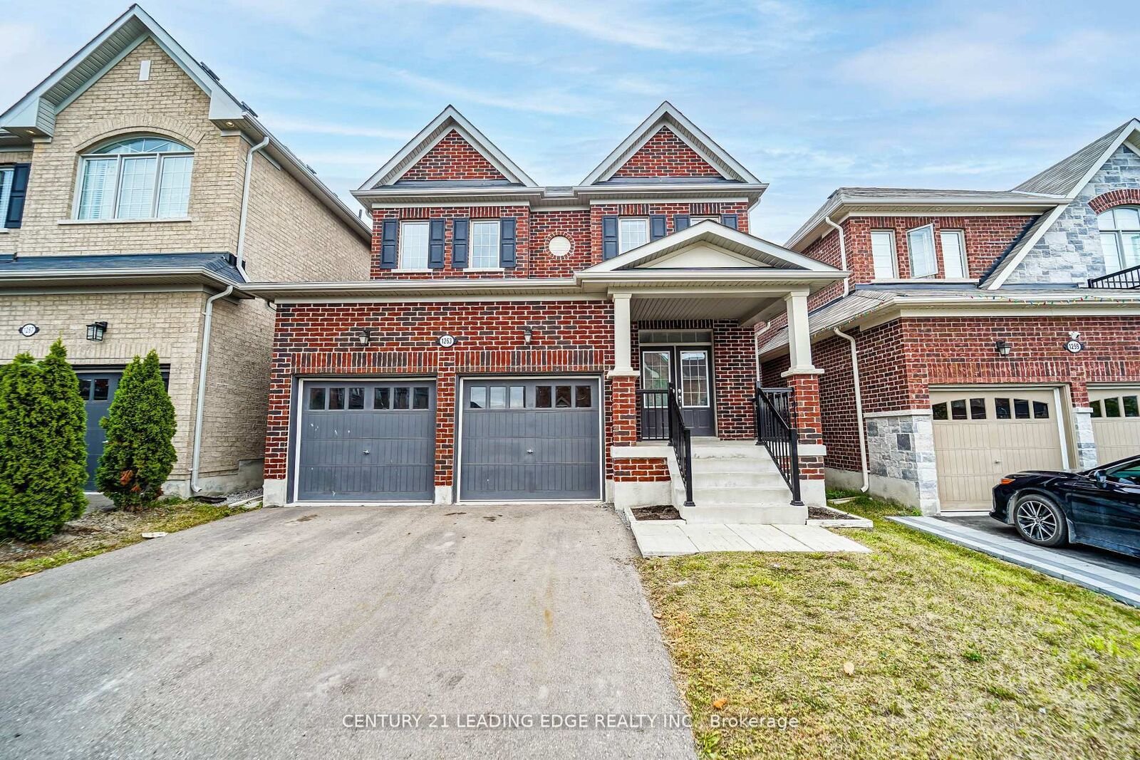 Photo de la propriété:  1263 Ronald Inche Drive  ON L1H 8L7 
