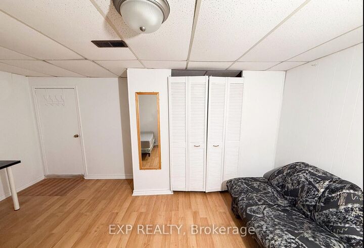 Photo de la propriété: 500 Drewry Avenue Basement Room 1 ON M2R 2L1