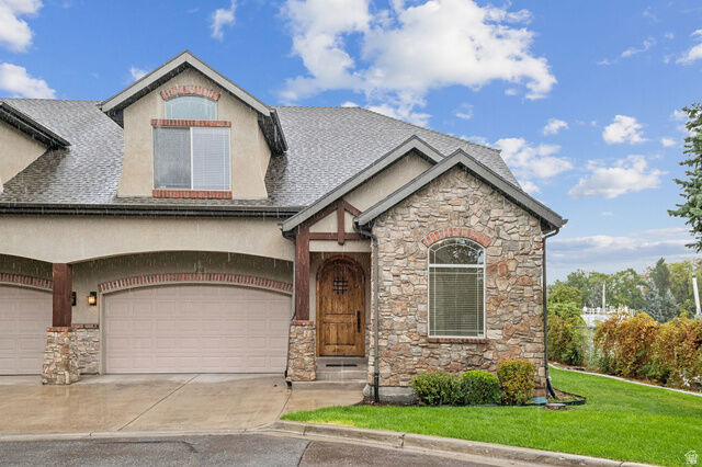 Property Photo:  1260 N 200 W  UT 84010 