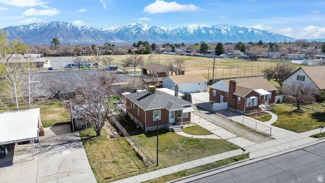 Property Photo: 4911 S 3535 W UT 84129