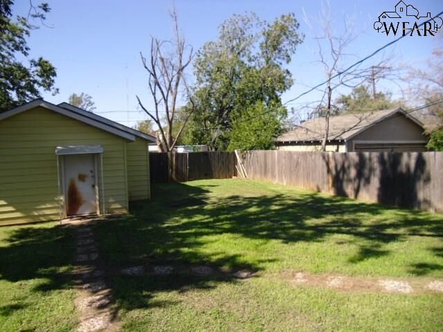 Property Photo:  2002 Tilden Street  TX 76309 