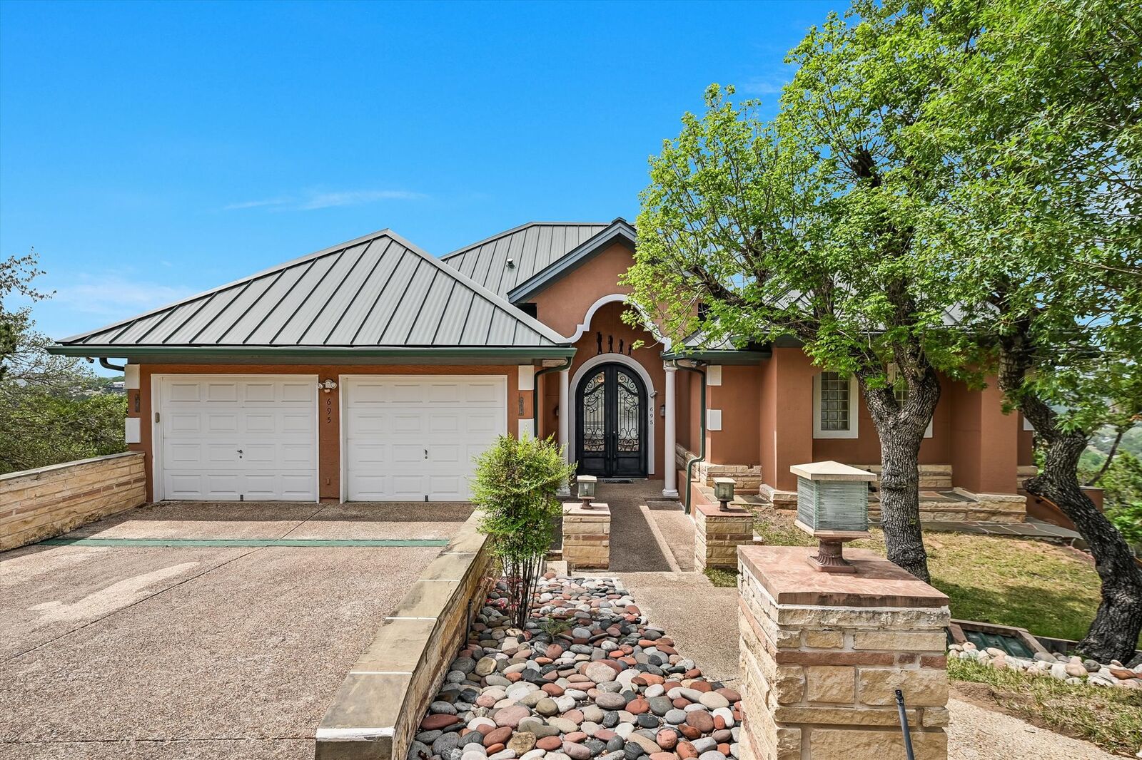 Property Photo:  695 Sunset Drive  TX 78676 