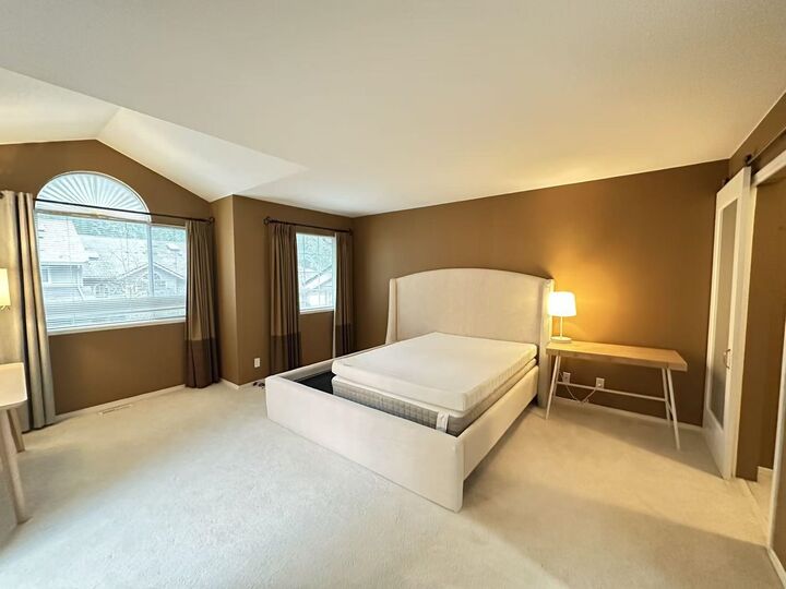 37 Deerwood Place — photo 1