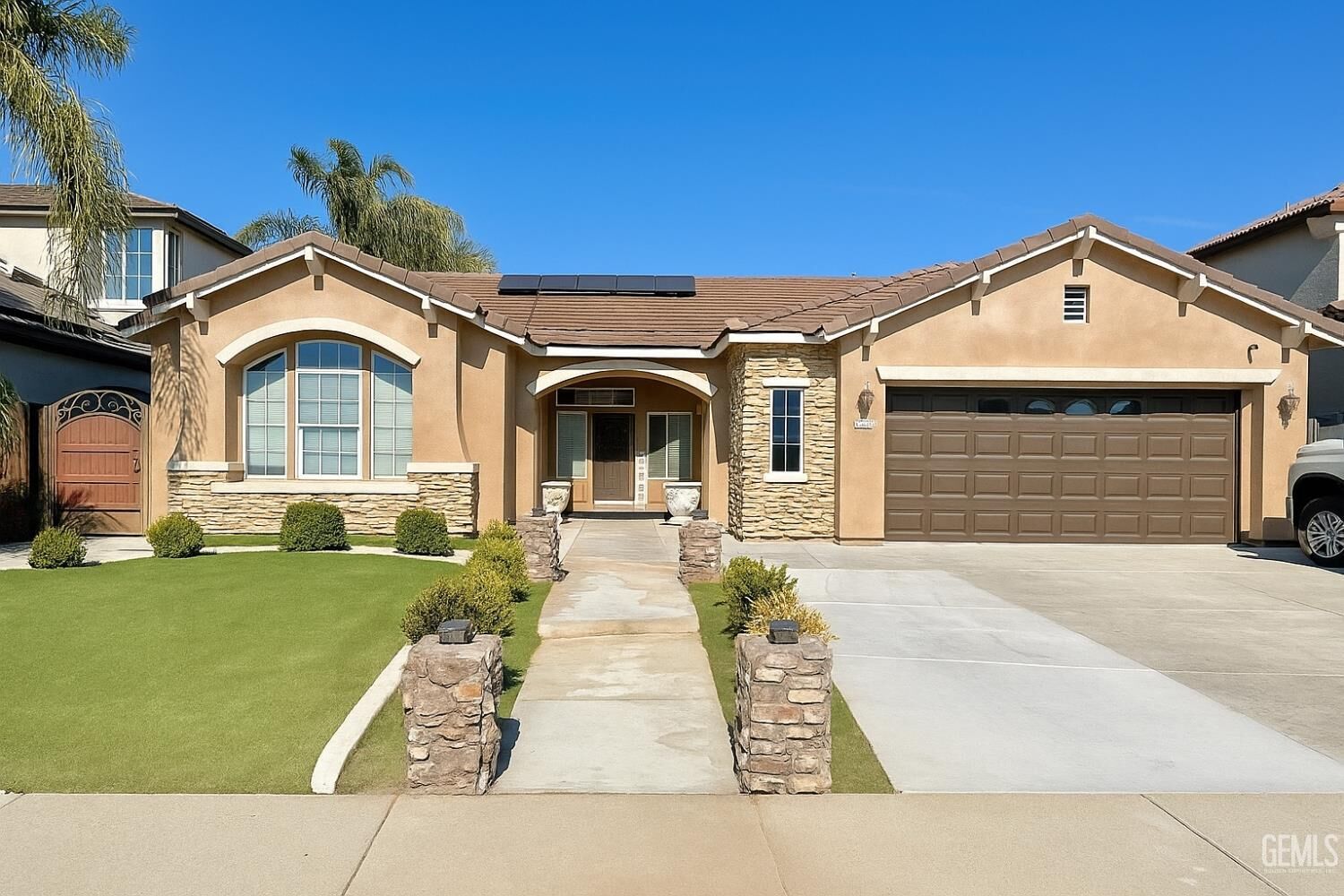 Property Photo:  18 Claudia Autumn Drive  CA 93314 