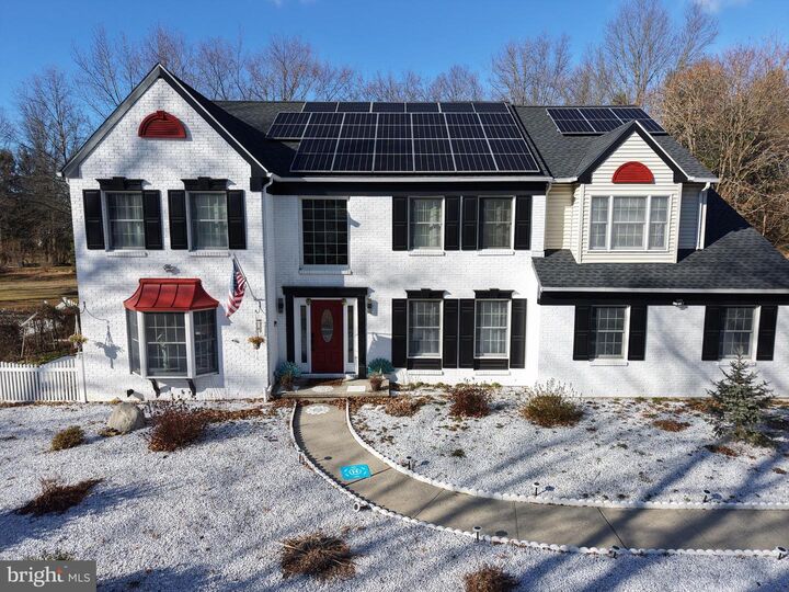 Property Photo:  14 Brookside Court  NJ 08512 