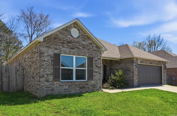 Property Photo: 2020 Mary Alice Drive AR 72032