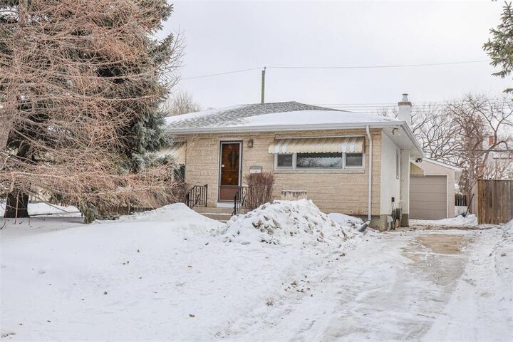 Photo de la propriété:  395 Linwood Street  MB R3J 2E2 