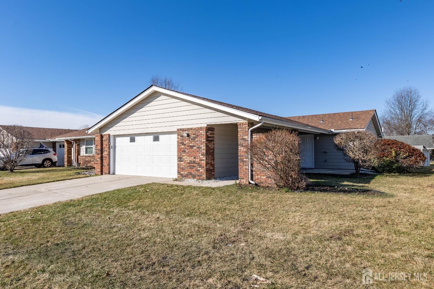 Property Photo:  213 Doremus Drive C  NJ 08831 