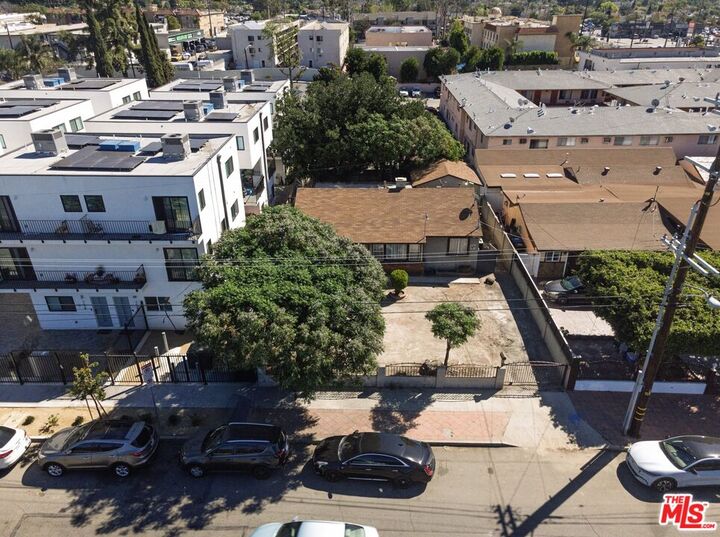 Property Photo:  7626 Morella Ave  CA 91605 