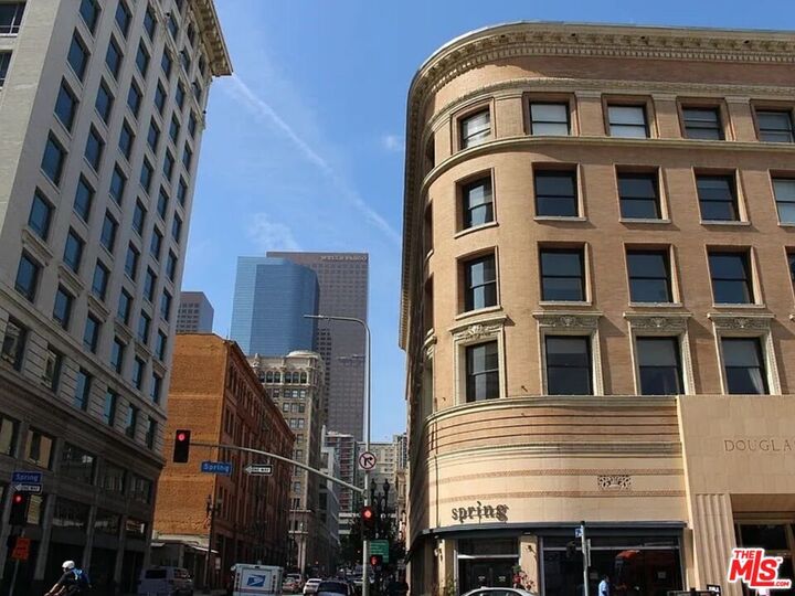 Property Photo:  257 S Spring St  CA 90012 