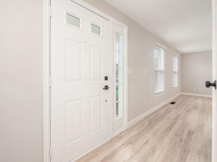 Property Photo:  4851 Leybourne Drive  OH 43026 