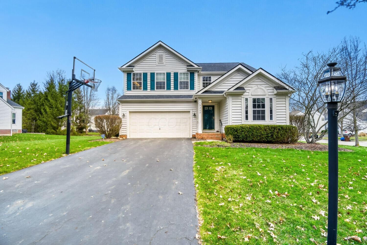 Property Photo:  5217 Sierra Drive  OH 43082 