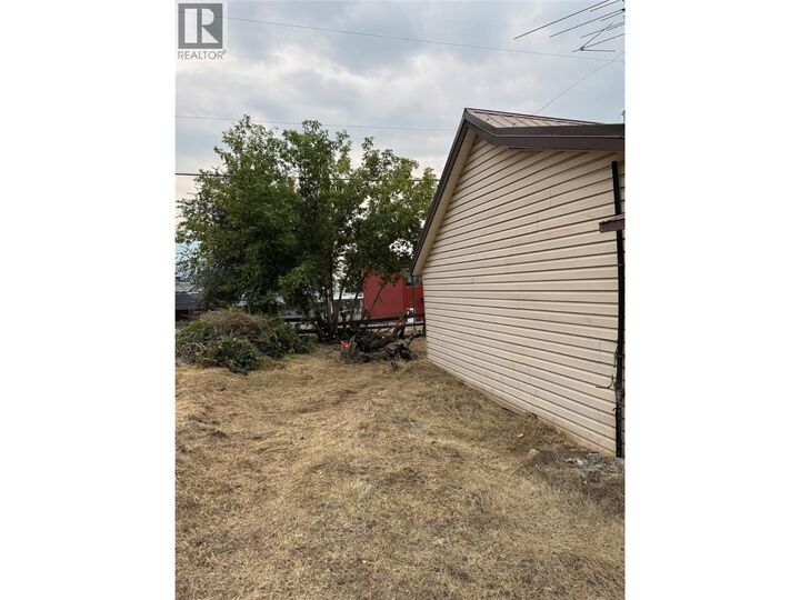 Property Photo:  685 Russell Lane  BC V0K 1V0 