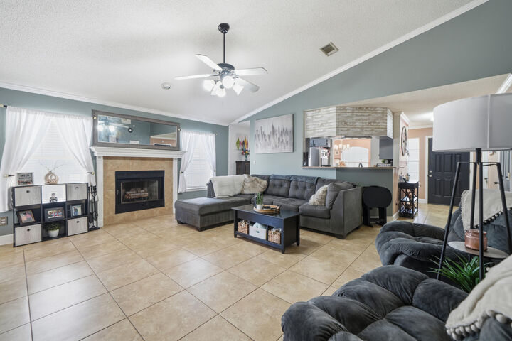 Property Photo:  94 Ruby Circle  FL 32569 