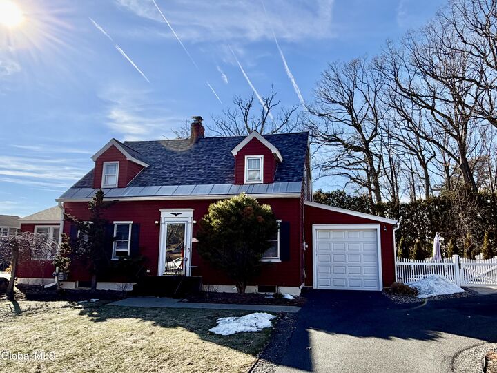 Property Photo:  1501 Baker Avenue  NY 12309 