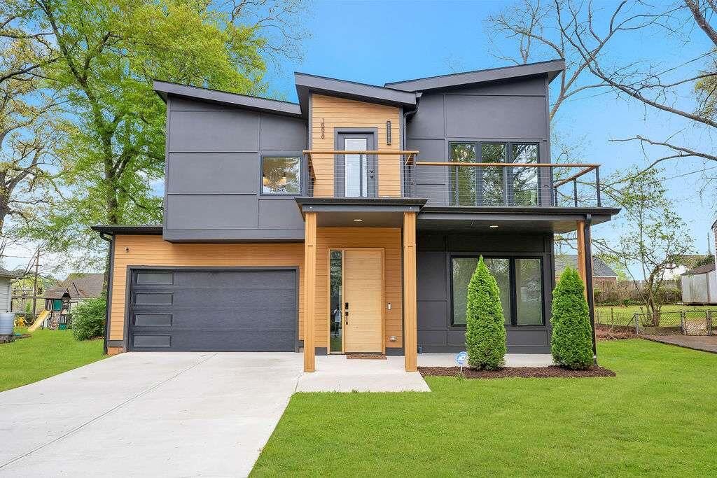 Property Photo:  1598 Athens Avenue  GA 30310 