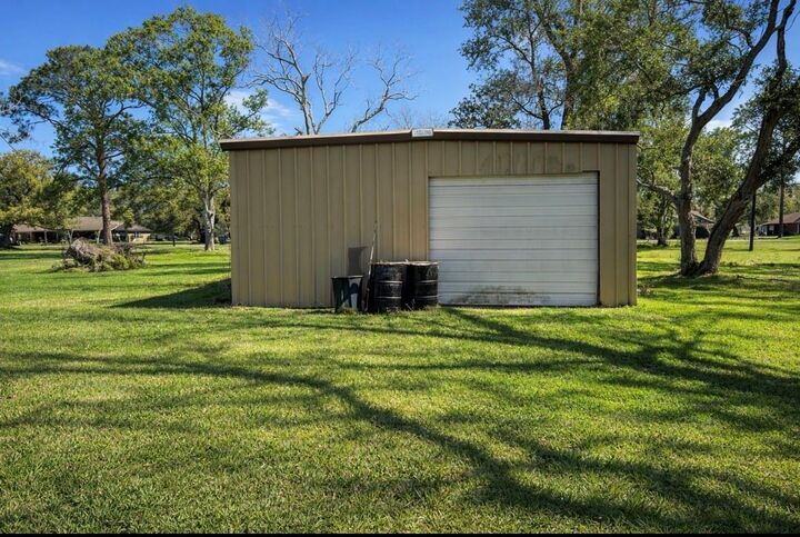 Property Photo:  342 Bluebonnet Drive  TX 77541 