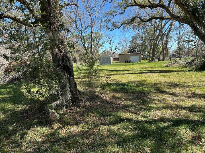 Property Photo: 342 Bluebonnet Drive TX 77541