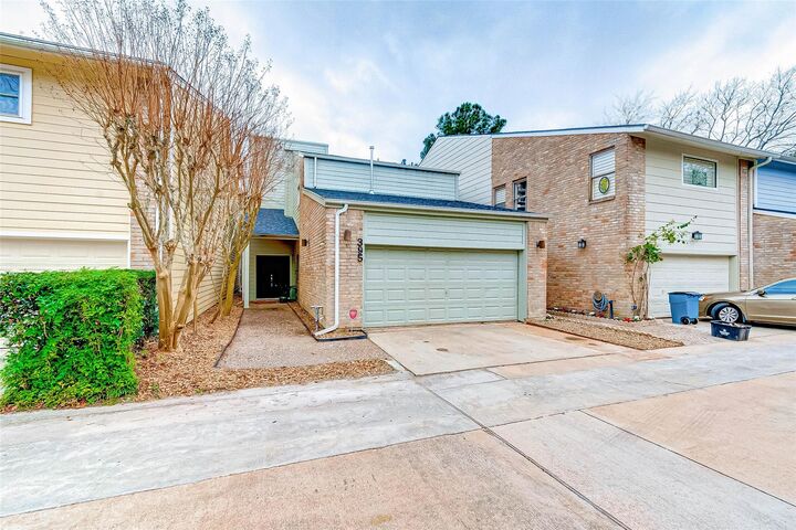 Property Photo:  395 Rancho Bauer Drive  TX 77079 