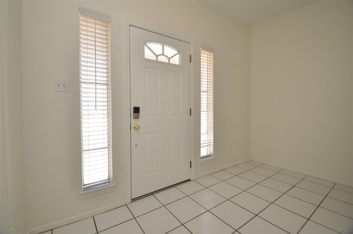 Property Photo:  11502 Elmcroft Drive  TX 77099 