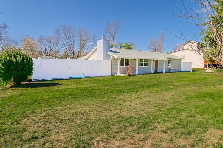 Property Photo: 2634 S Hickory Leaf Drive IN 47403