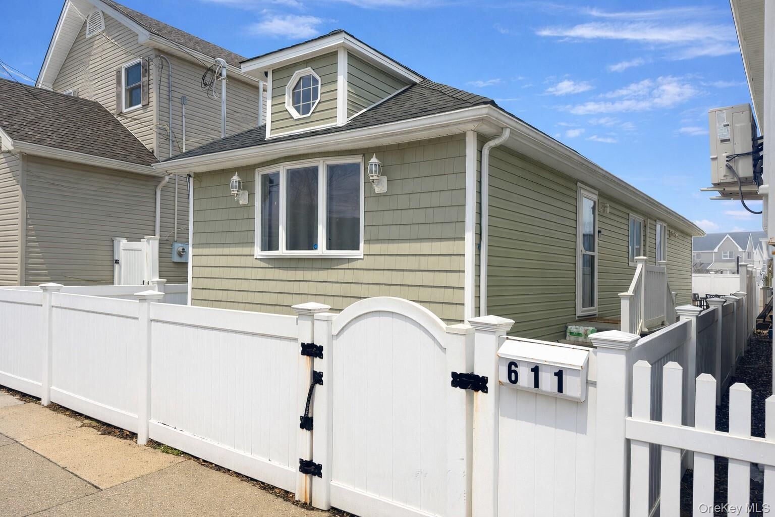 Property Photo:  611 West Road  NY 11693 