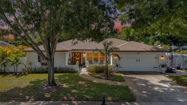 Property Photo:  9244 79th Avenue  FL 33777 