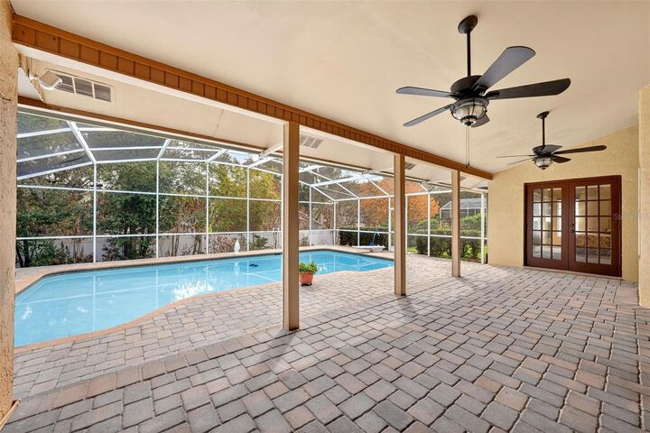 Property Photo:  4433 Winderwood Circle  FL 32835 