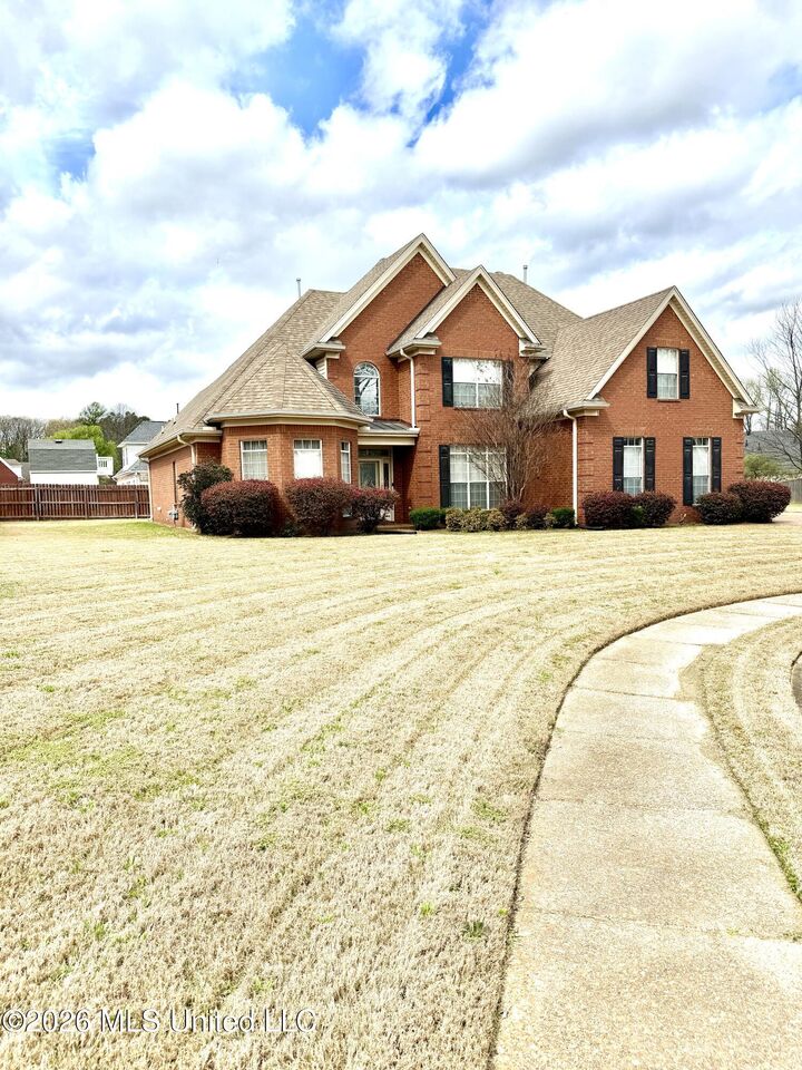 Property Photo:  911 Clair Cove  MS 38632 