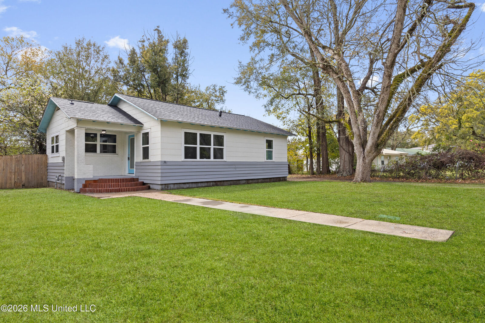 Property Photo:  311 W Old Pass Road  MS 39560 