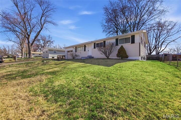 Property Photo: 12 Saint Catherine Drive MO 63376