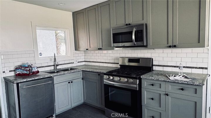 Property Photo:  45208 17th W  CA 93534 