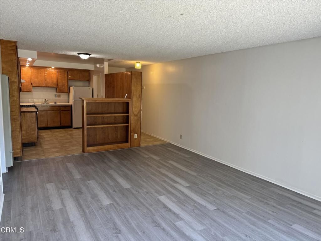 Property Photo: 48 S Oak Avenue 1 CA