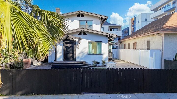 Property Photo:  1148 Locust Avenue  CA 90813 