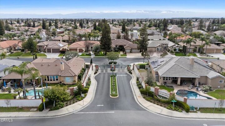 Property Photo: 9905 Lightner Way CA 93311