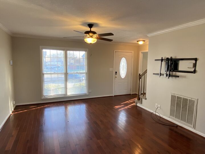 Property Photo:  803 Parkview Ct  TN 37042 