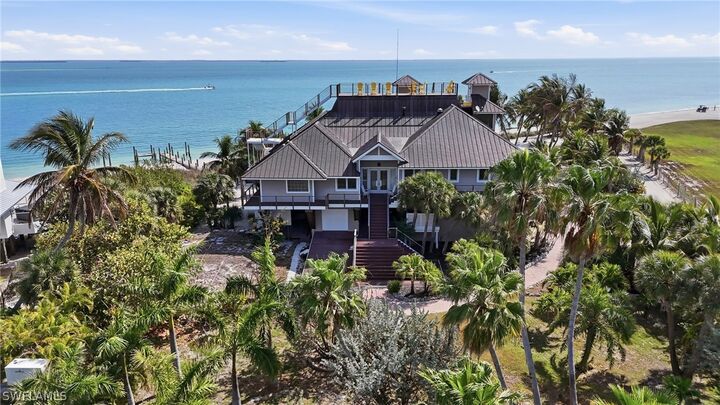 Property Photo: 211 Kingfisher Drive FL 33924