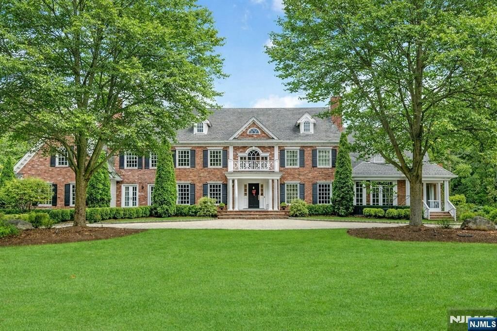 Property Photo:  7 Charlden Drive  NJ 07458 