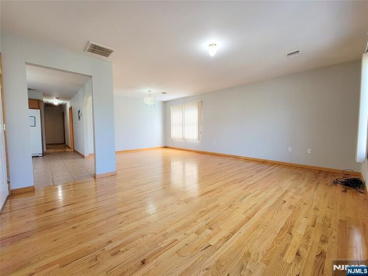 Property Photo:  430 Elm Street 2nd Floor  NJ 07032 