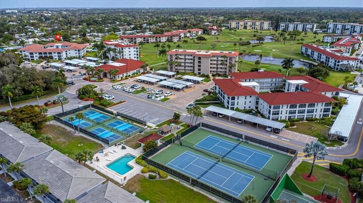 Property Photo:  5 High Point Cir W 308  FL 34103 