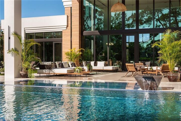 Property Photo:  6616 Trail Blvd  FL 34108 