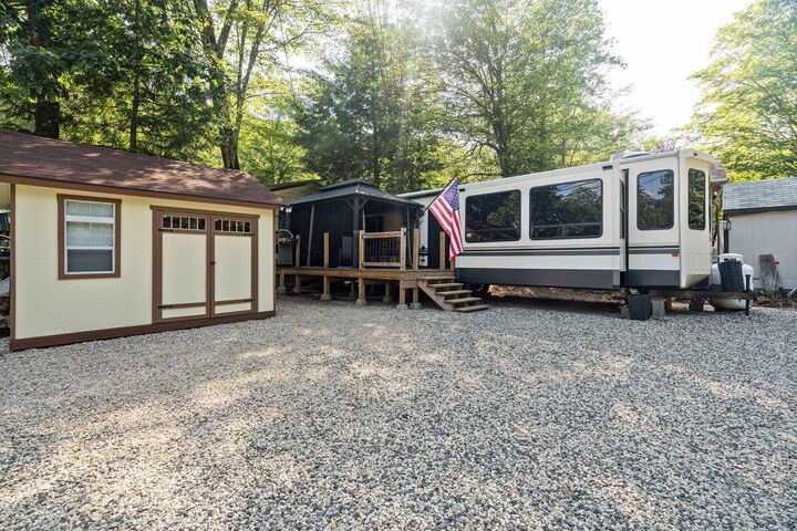 Property Photo:  184 Pocahontas Lane  NH 03839 