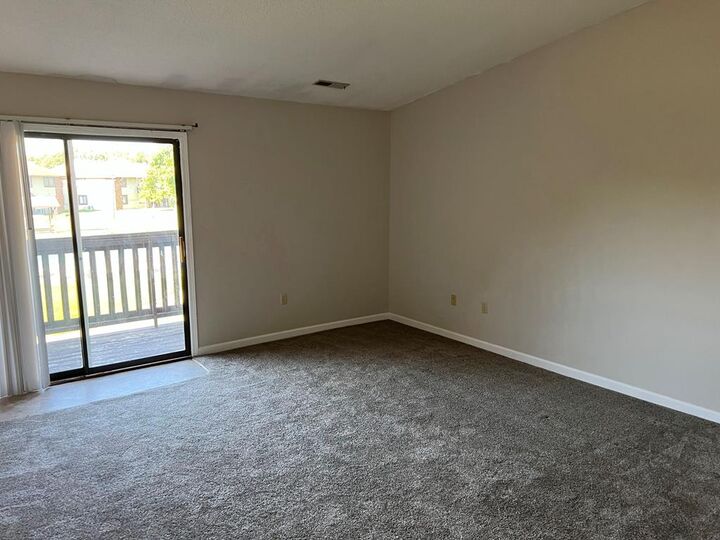 Property Photo:  807 Woodwinds Court  MO 63501 