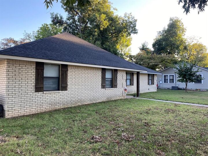 Property Photo: 307-309 Market Street AR 72834
