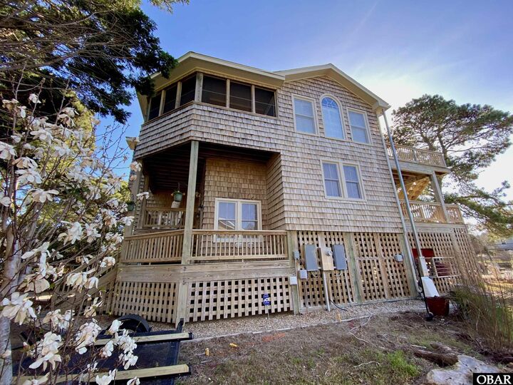 Property Photo:  139 Roanoke Drive  NC 27948 