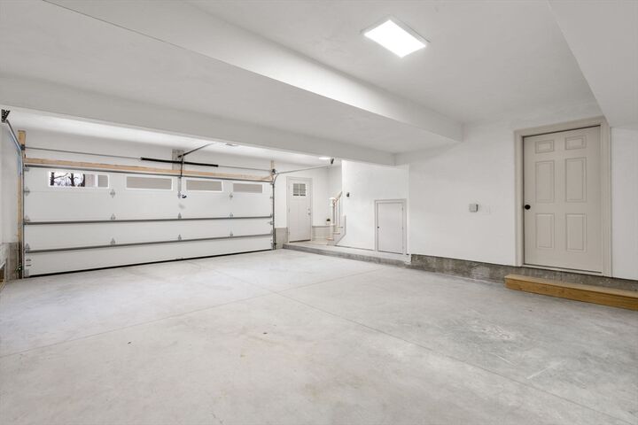 Property Photo:  2 Lodi St A  MA 01608 