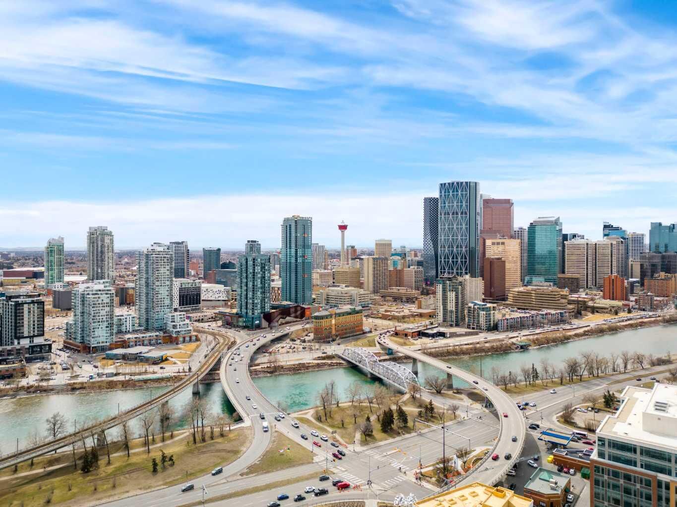 Property Photo:  123 4 Street NE 908  AB T2E 3S2 