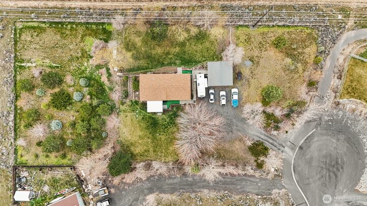 Property Photo:  9041  Road 4.8  NE  WA 98837 