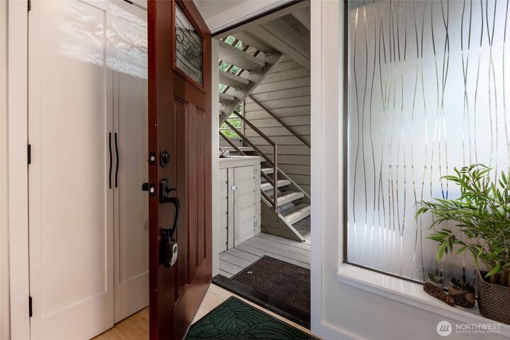 Property Photo:  200  East St D107  WA 98250 